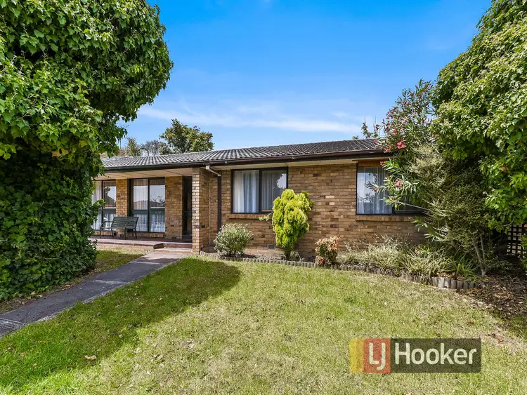 Second view of Homely house listing, 2 BELLAVISTA COURT, Springvale South VIC 3172