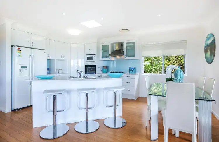 Fifth view of Homely house listing, 2 Hyden Court, Elanora QLD 4221