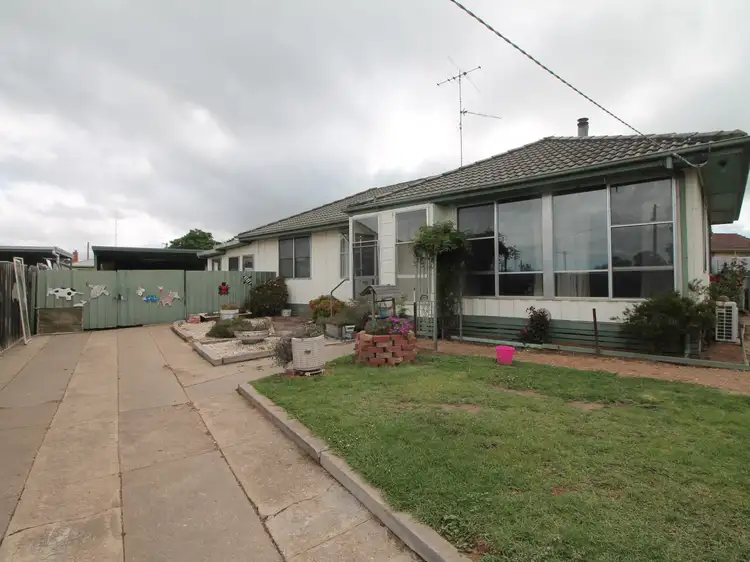 4 Davies Street, Bairnsdale VIC 3875