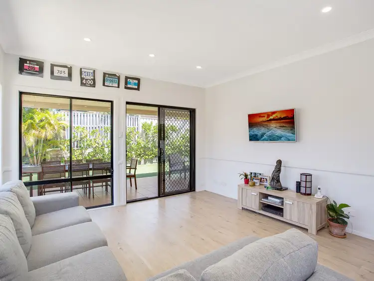 Sixth view of Homely house listing, 2 Windemere Crescent, Varsity Lakes QLD 4227