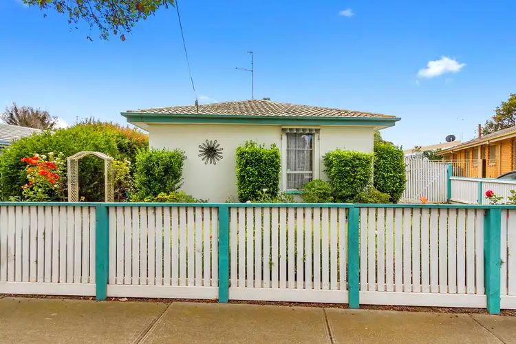 45 Jackson Avenue, Sale VIC 3850