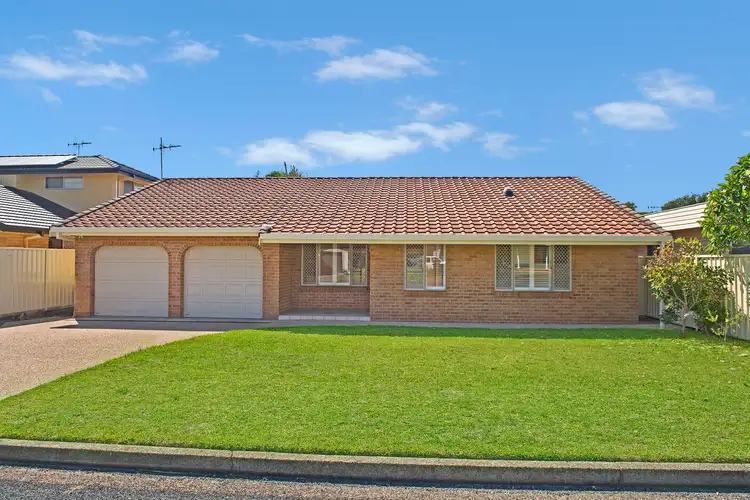 60 Chepana Street, Lake Cathie NSW 2445