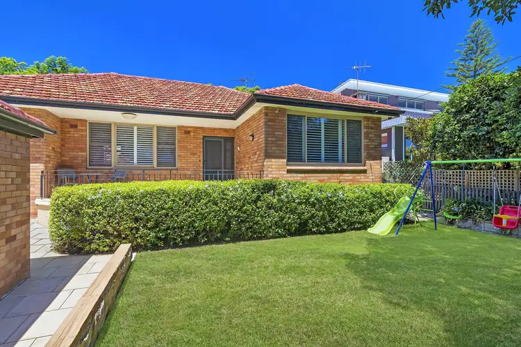 10 Valleyview Crescent, Greenwich NSW 2065