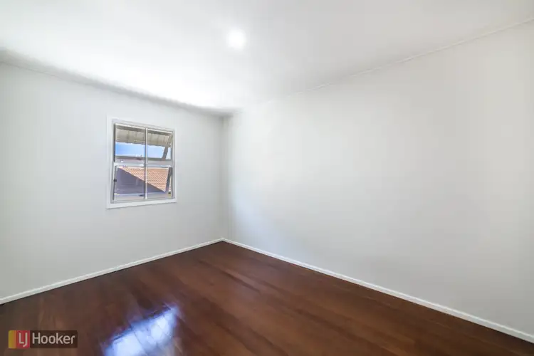 Sixth view of Homely unit listing, 4/107A Frank Street, Labrador QLD 4215