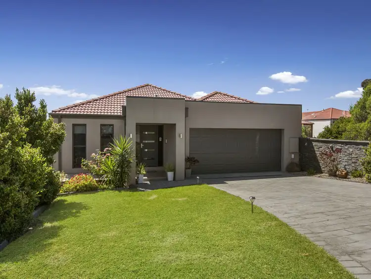 9 Siena Way, Hidden Valley VIC 3756
