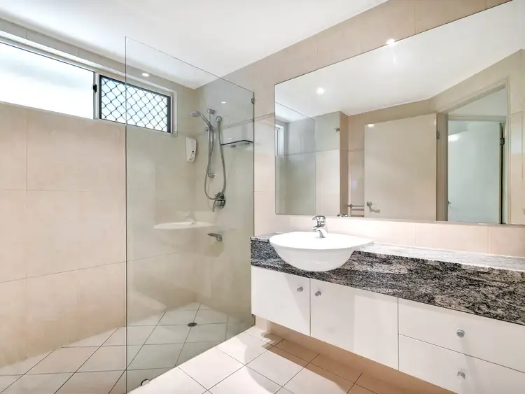 Fifth view of Homely unit listing, Apartment 1/77 Arlington esplanade, Clifton Beach QLD 4879