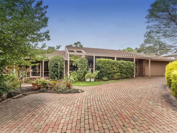 5 Delmont Court, Mooroolbark VIC 3138