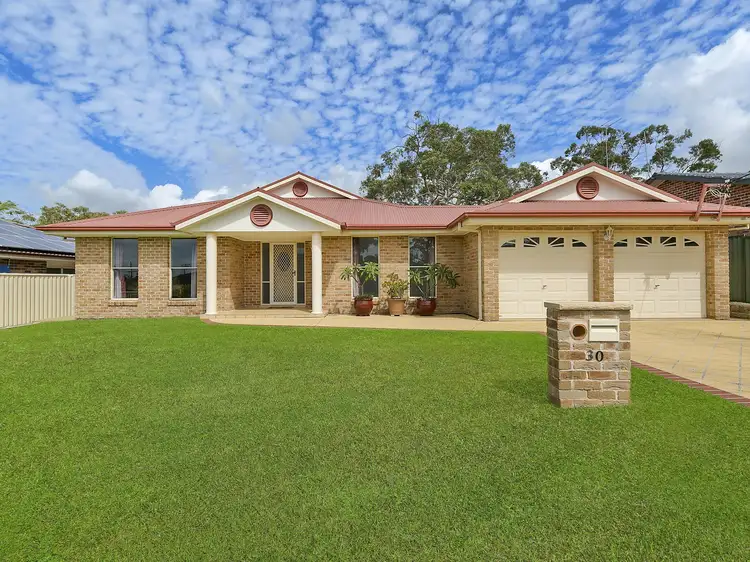 30 Carmel Avenue, Budgewoi NSW 2262