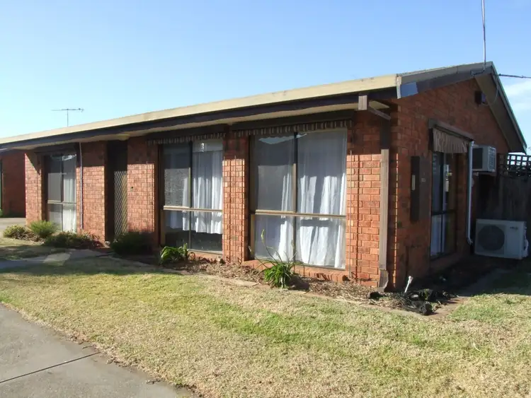 Sixth view of Homely unit listing, Unit 1/1 Dahlsen Crescent, Bairnsdale VIC 3875
