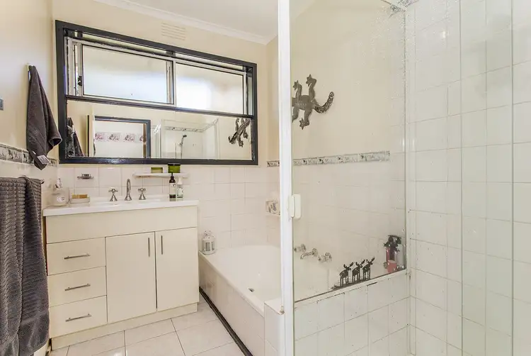 Fifth view of Homely house listing, 1/10 Winifred Road, Mooroolbark VIC 3138