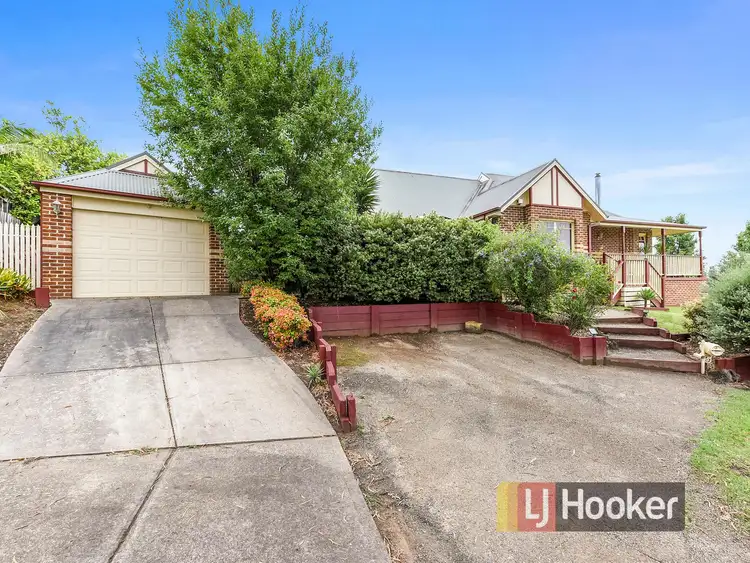 Second view of Homely house listing, 3 Grandview Terrace, Narre Warren South VIC 3805