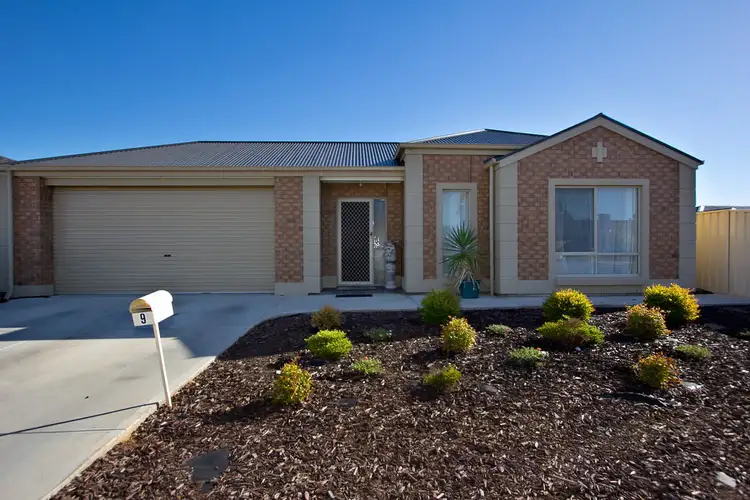 9 Crown Court, Munno Para West SA 5115