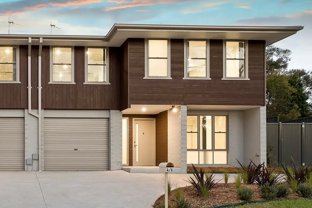 Main view of Homely townhouse listing, 4/6 Darrin Close, Bateau Bay NSW 2261