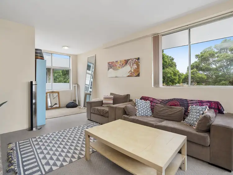 Third view of Homely unit listing, 3/2 Holborn Avenue, Dee Why NSW 2099