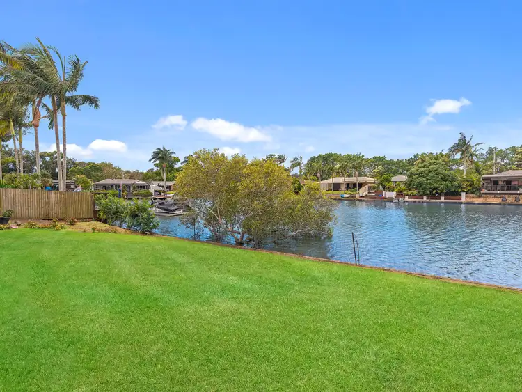 12 Vucas Court, Currumbin Waters QLD 4223