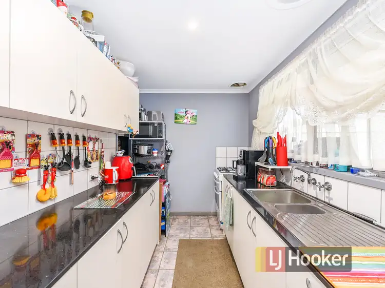 Fourth view of Homely house listing, 33 Valepark Crescent, Cranbourne VIC 3977