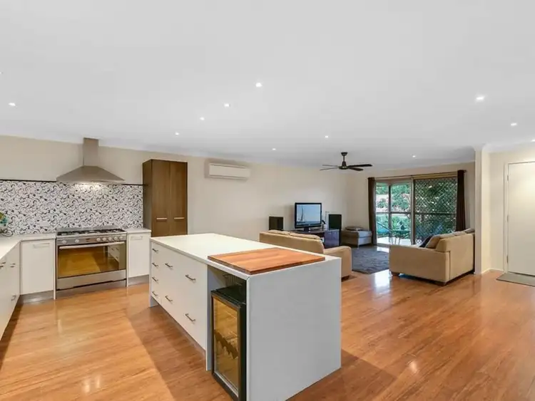 7 Hellman Street, Molendinar QLD 4214