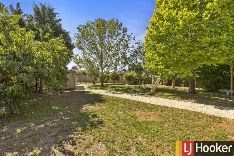 Sixth view of Homely house listing, 7 Elaroo Court, Werribee VIC 3030