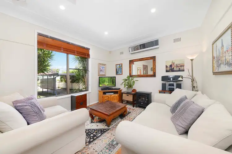 Fourth view of Homely house listing, 3 Hastings Avenue, Chifley NSW 2036