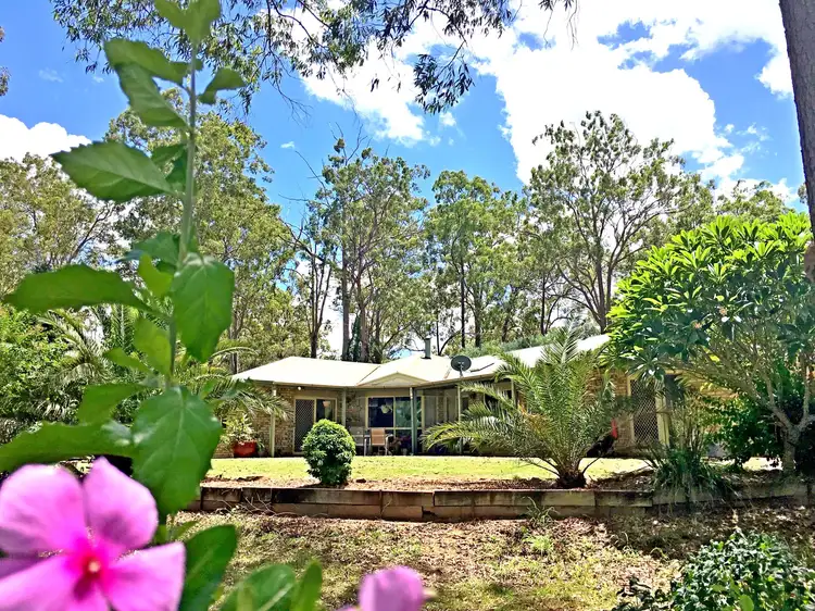 105 Windsor Drive, Mount Hallen QLD 4312