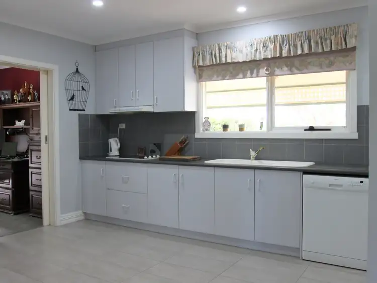 Fourth view of Homely house listing, 6 Jones Close, Alexandra VIC 3714