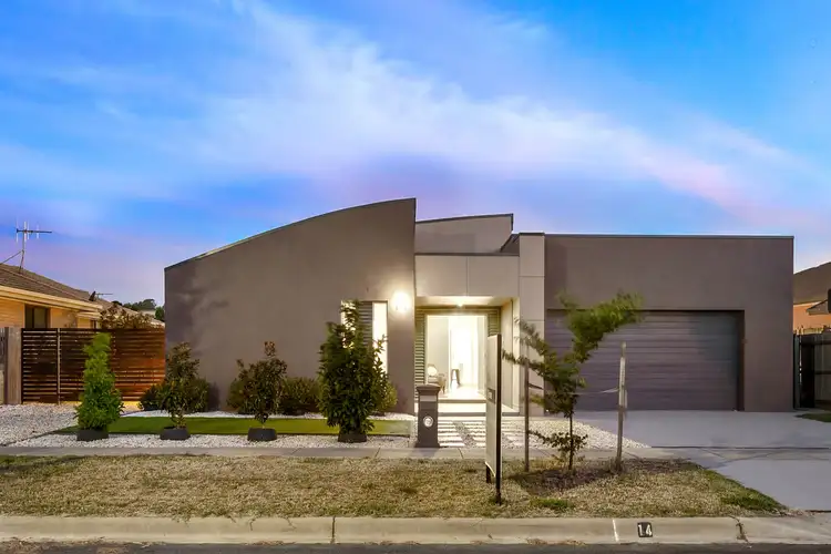 14 Paquita Street, Forde ACT 2914
