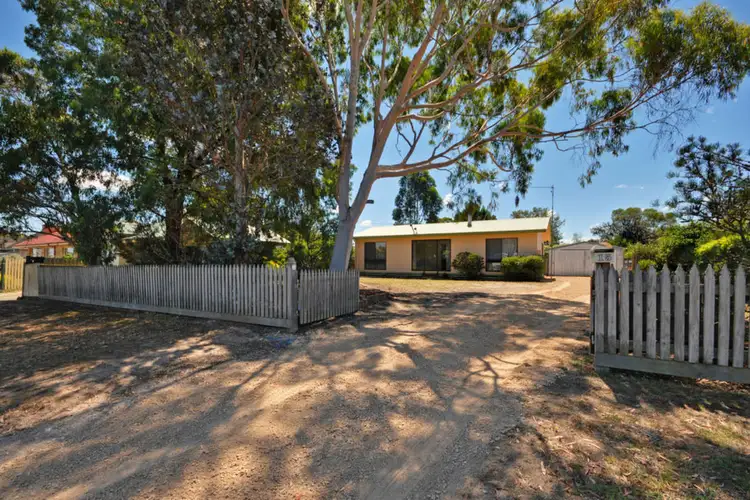 15 Mcalister Street, Stratford VIC 3862