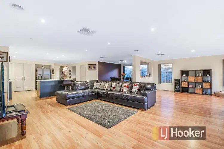 Fourth view of Homely house listing, 8 Streeton Court, Pakenham VIC 3810