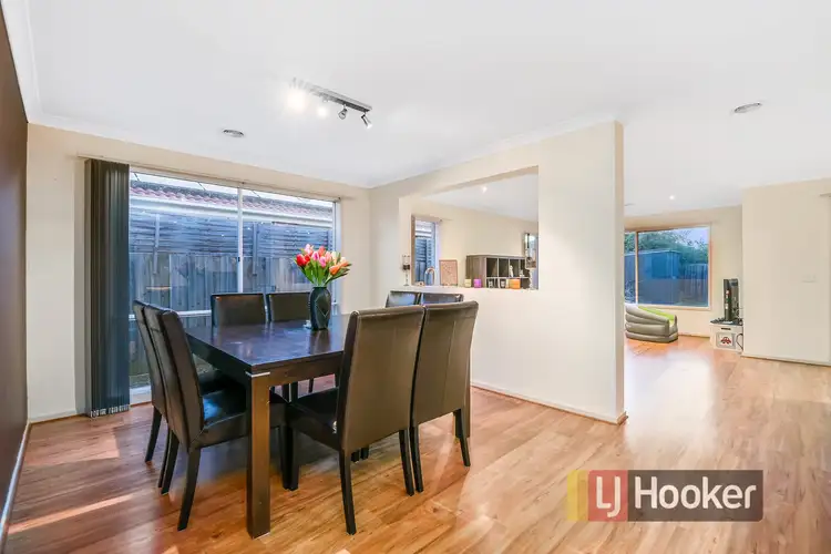 Fifth view of Homely house listing, 8 Streeton Court, Pakenham VIC 3810