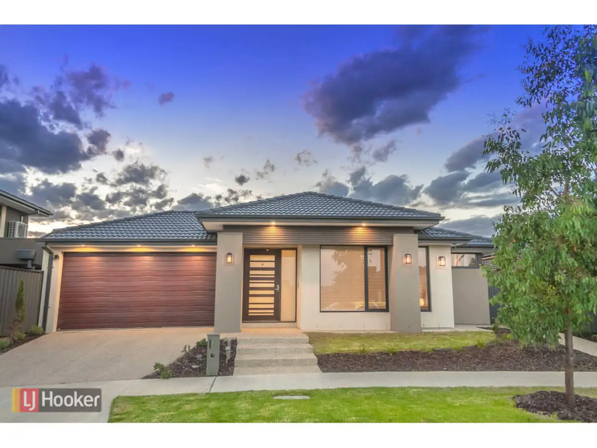Main view of Homely house listing, 34 Emblem Way, Craigieburn VIC 3064
