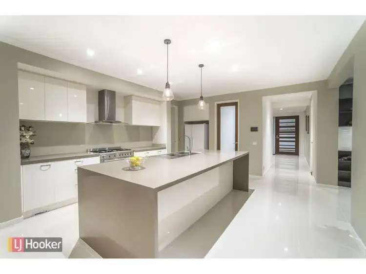 Seventh view of Homely house listing, 34 Emblem Way, Craigieburn VIC 3064