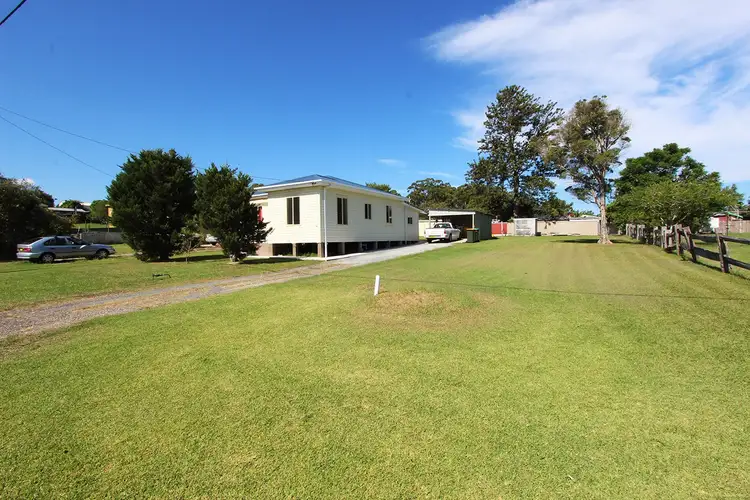 17 Petrie Street, Coopernook NSW 2426