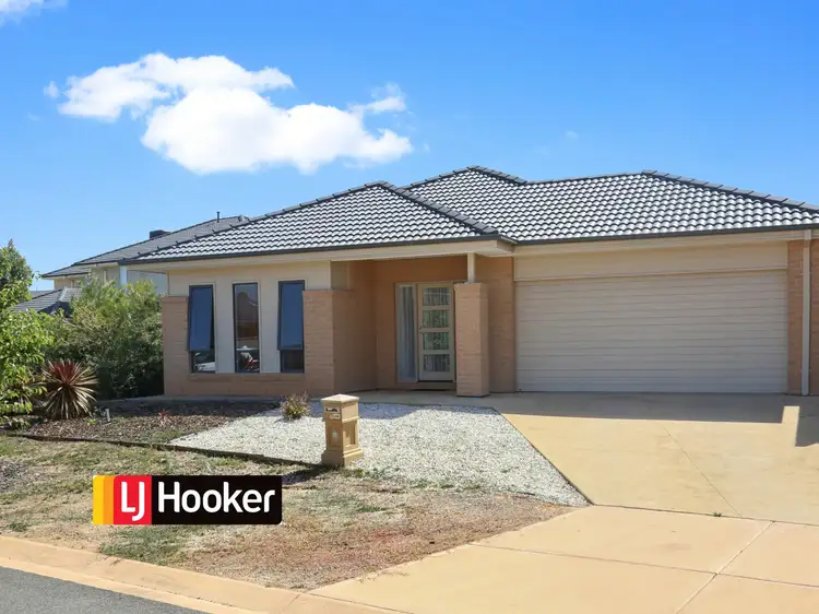 Main view of Homely house listing, 6 Coracle Drive, Sanctuary Lakes VIC 3030