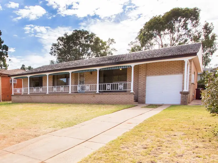 33 Hanna Street, Cowra NSW 2794