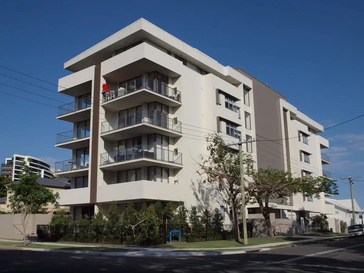 Main view of Homely unit listing, 102/5 Chester Terrace, Southport QLD 4215