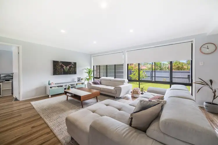 11 Lindeman Court, Mermaid Waters QLD 4218