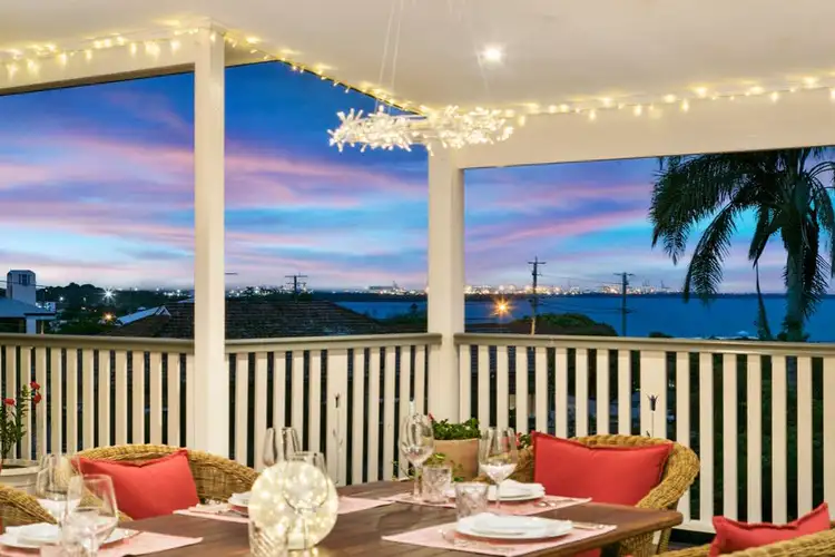 6 Melville Terrace, Wynnum QLD 4178