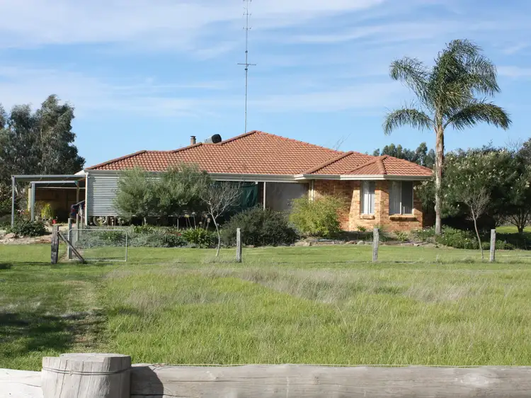 35 Lawley Road, Yarloop WA 6218