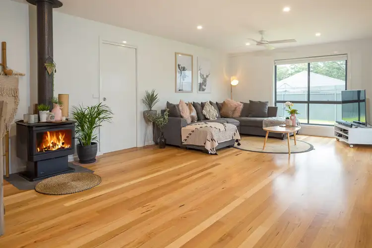 4 Caitlin Crescent, Broulee NSW 2537