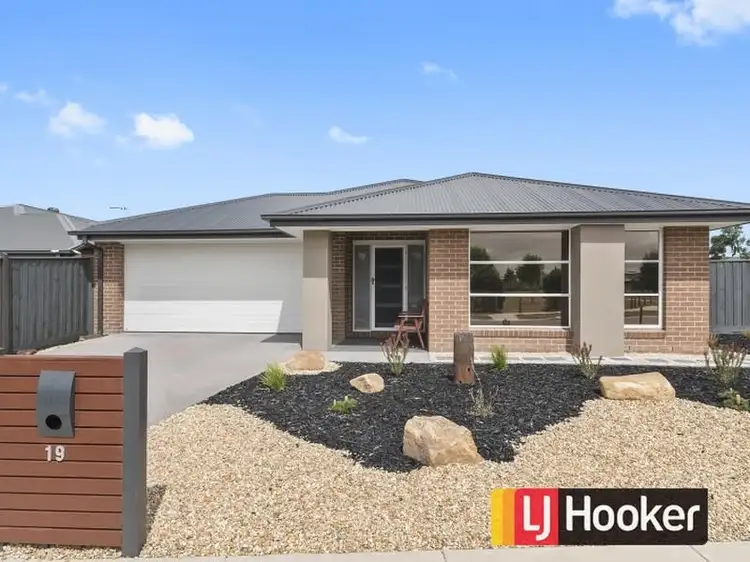 19 Cambridge Way, Wonthaggi VIC 3995