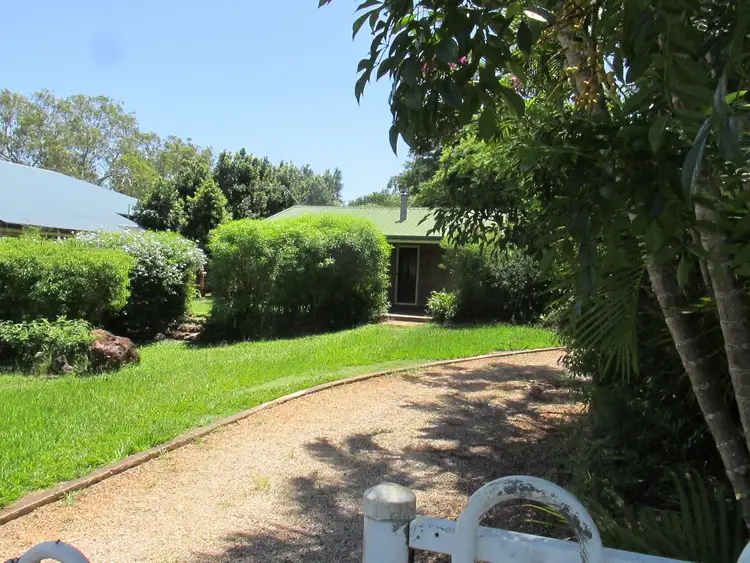5 Eastbourne Terrace, Macleay Island QLD 4184
