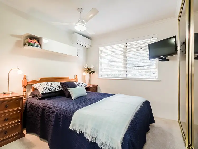 Sixth view of Homely unit listing, 3/65 Waterloo Esplanade, Wynnum QLD 4178