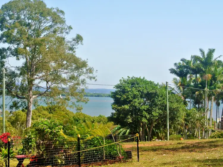 9 Maher Ave, Russell Island QLD 4184