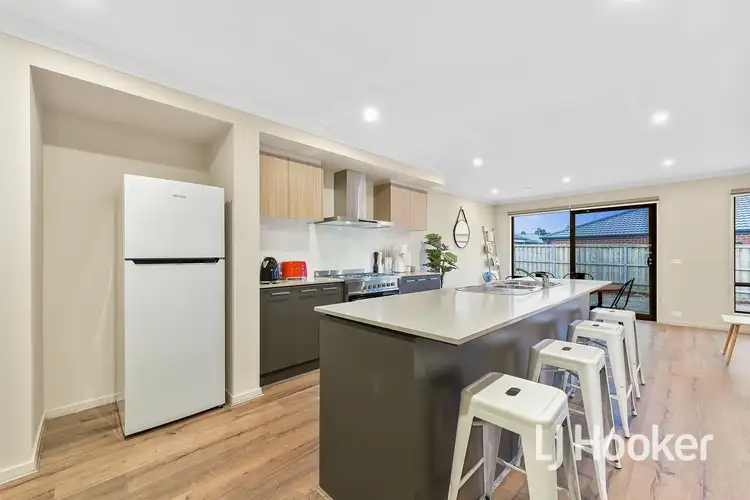 Second view of Homely house listing, 5 Vantage Drive, Pakenham VIC 3810