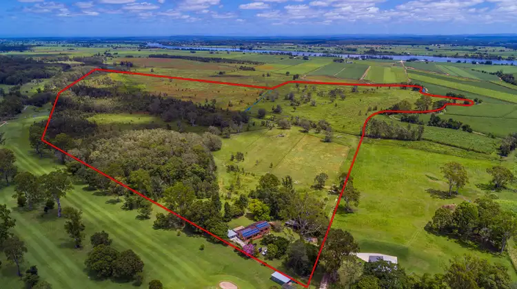 126 Golf Links Road, Woodford Island NSW 2463