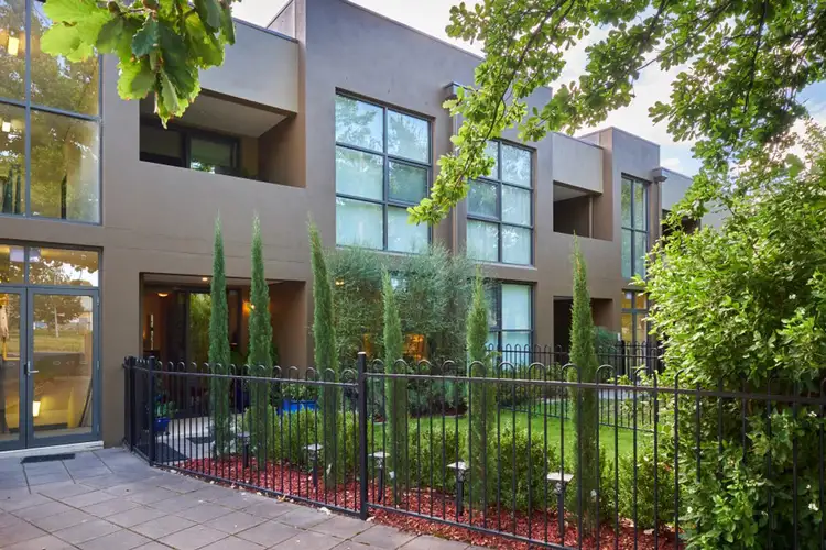 2/135 Limestone Avenue, Braddon ACT 2612