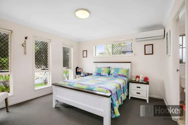 8 Sandow Street, Pacific Pines QLD 4211