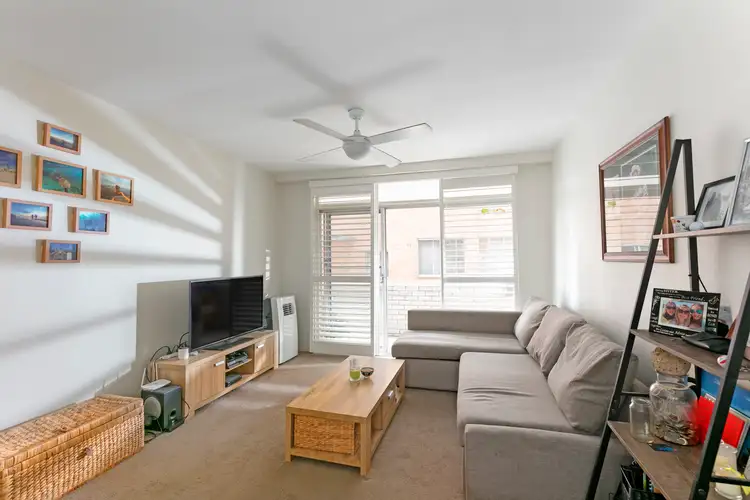 2/4 Holborn Avenue, Dee Why NSW 2099