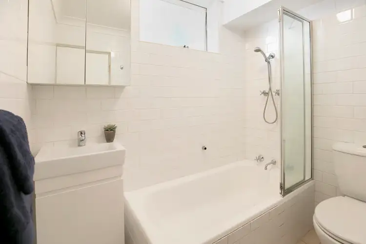 Fifth view of Homely unit listing, 3/24 Wheeler Parade, Dee Why NSW 2099