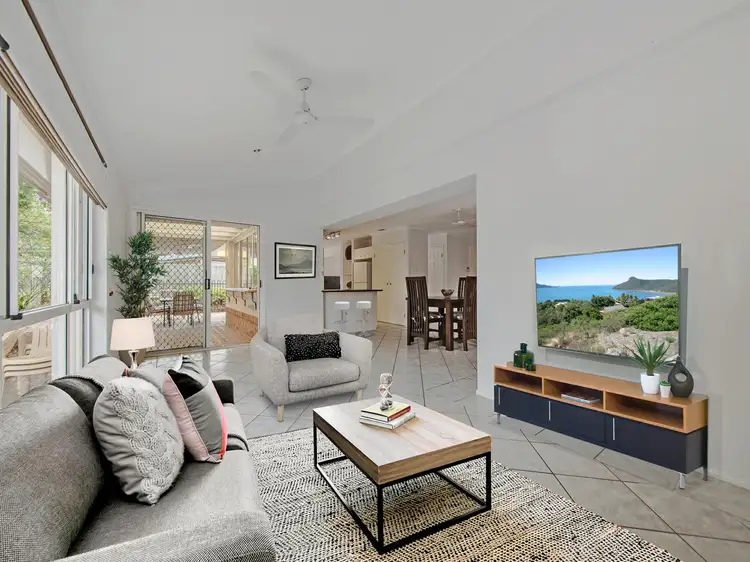 Third view of Homely house listing, 6 Hampshire Close, Carindale QLD 4152
